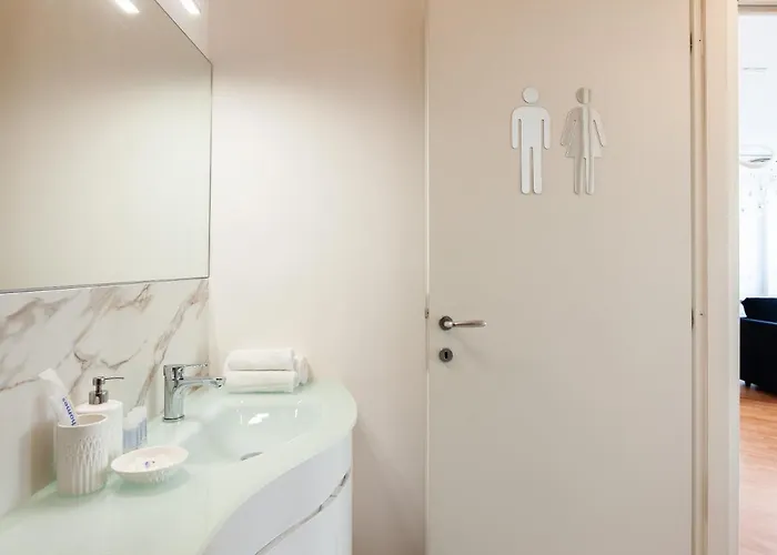 Apartment Easyhomes-madonnina View *
