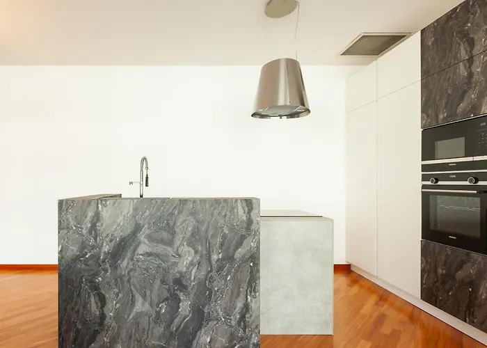 Easyhomes-madonnina View Apartment