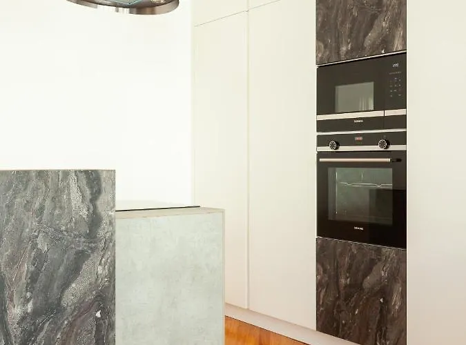 Easyhomes-madonnina View Apartment *
