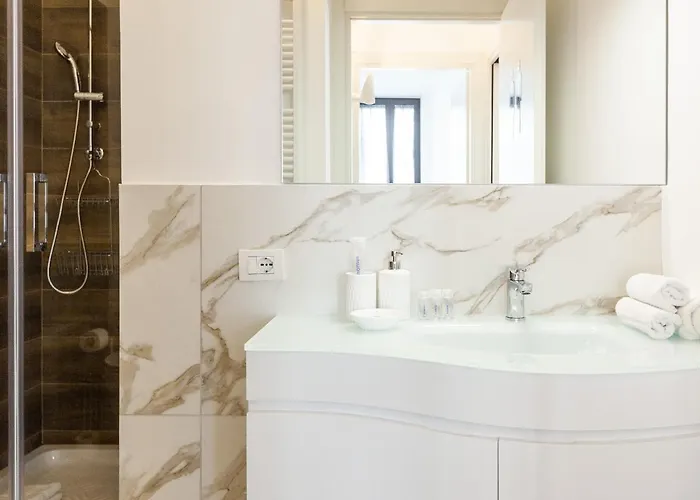 Apartment Easyhomes-madonnina View