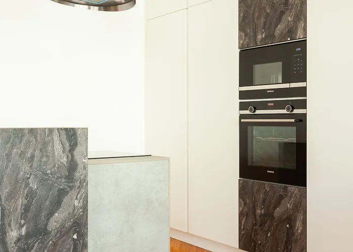 Easyhomes-madonnina View Apartment *